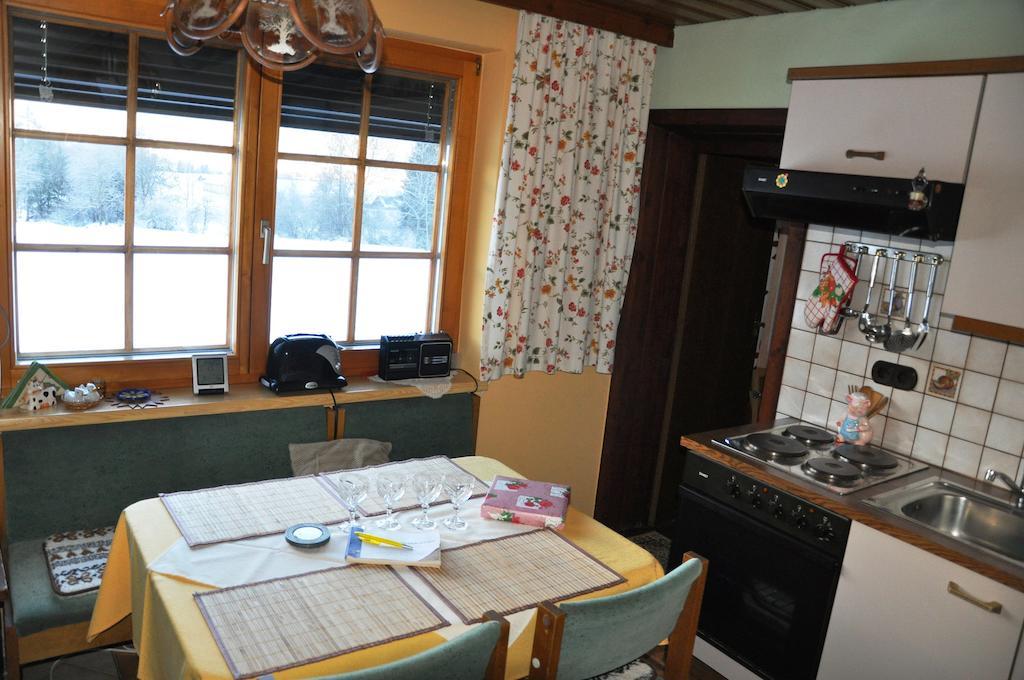 Ferienhaus Backstuber Gundersheim Zimmer foto