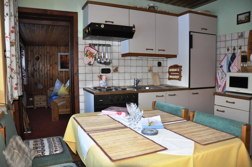 Ferienhaus Backstuber Gundersheim Zimmer foto